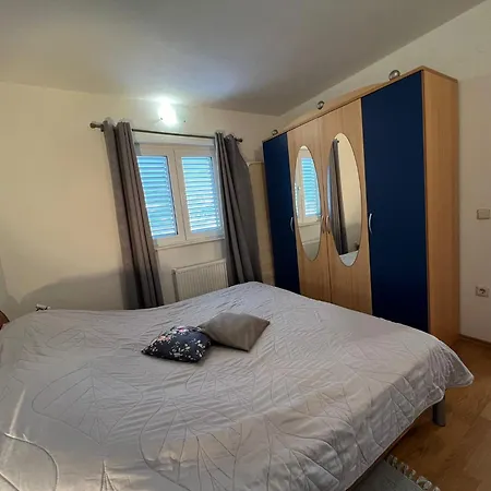 Ivica M. Rogoznica (Sibenik-Knin)