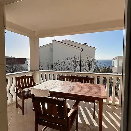 Ivica M. Apartamento *