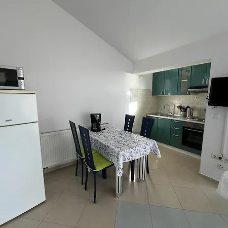 Apartment Ivica M. *