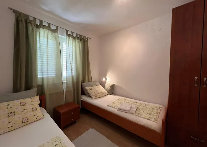 Apartman Ivica M. Rogoznica (Sibenik-Knin)
