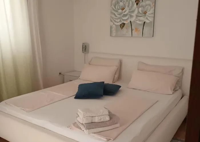 Ivica M. Apartman Rogoznica (Sibenik-Knin)