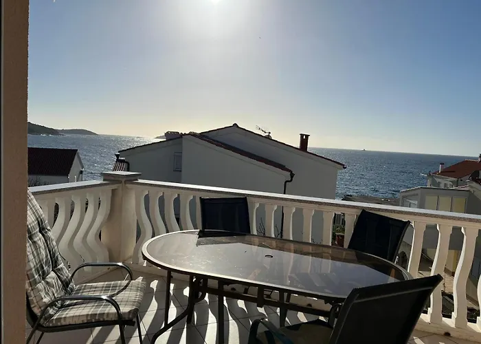 Apartman Ivica M. Rogoznica (Sibenik-Knin)